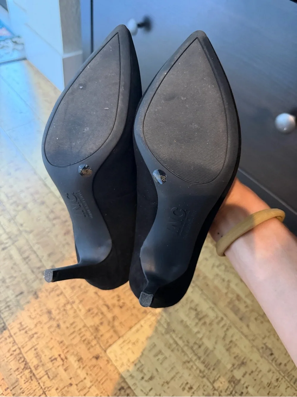 I.N.C. Zitah Pointed Toe Pumps Size 7.5